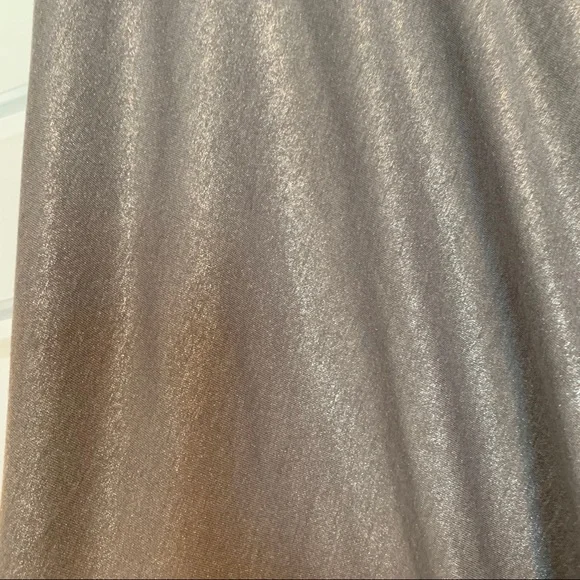 Shiny silver split skirt - Picture 3 of 4